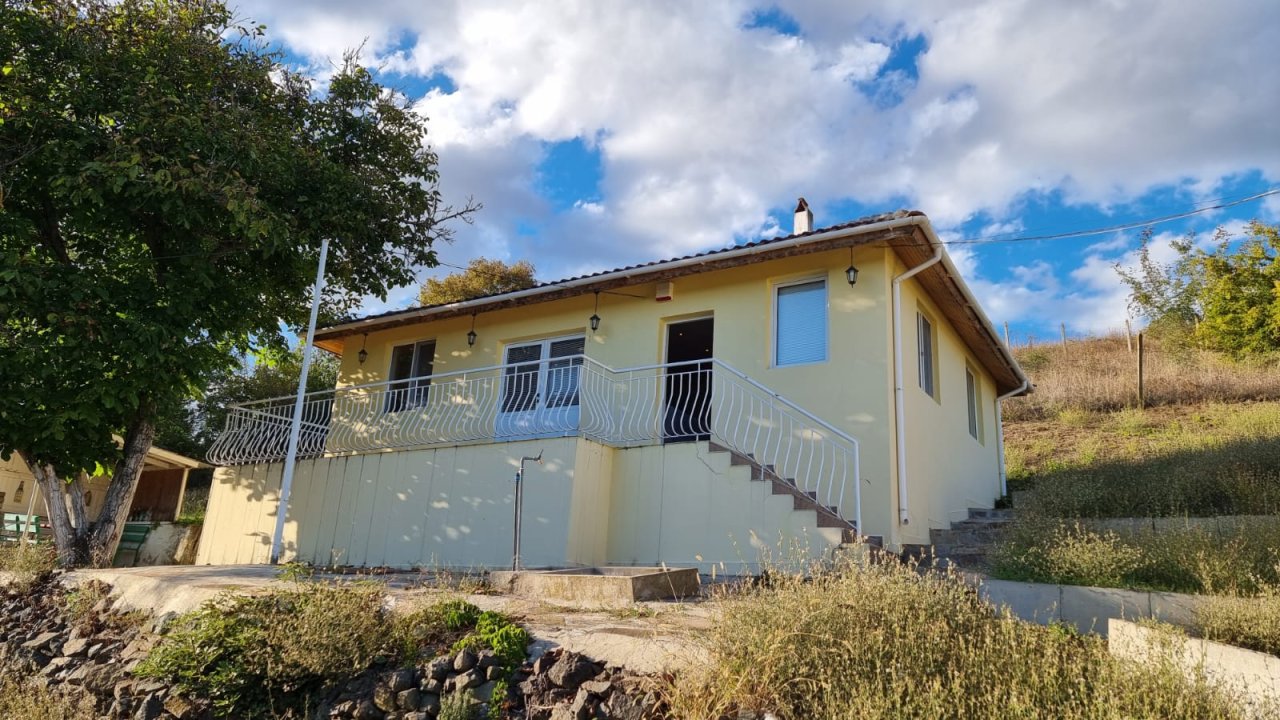 Novo Panicharevo: Къща с басейн в Ново Паничарево, област Бургас, България 