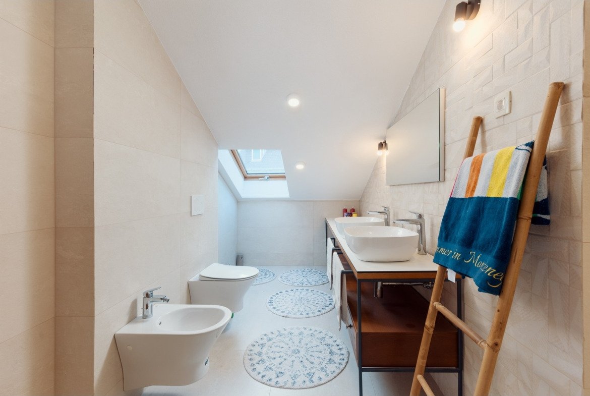 Просторен пентхаус с тераса и панорамна гледка към морето – Котор