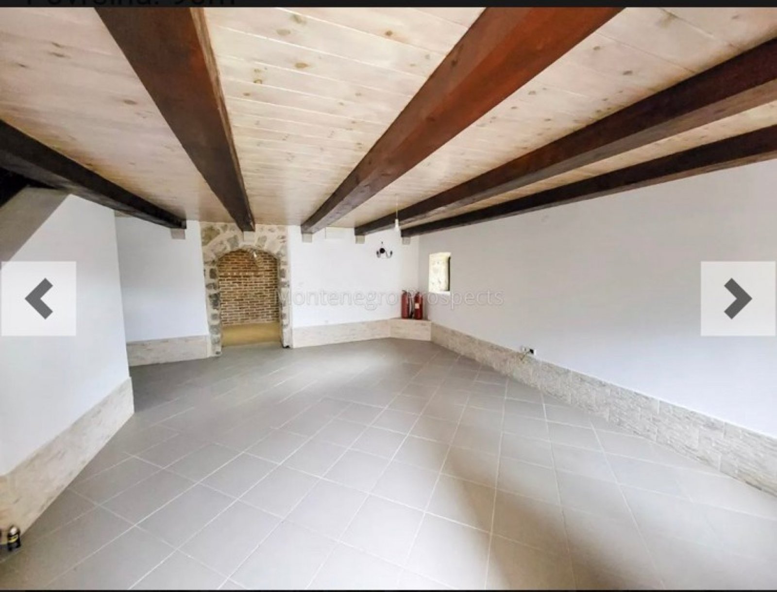 Реновирана каменна къща на брега на морето в Лепетане, Тиват - идеална комбинация от история и модерен живот