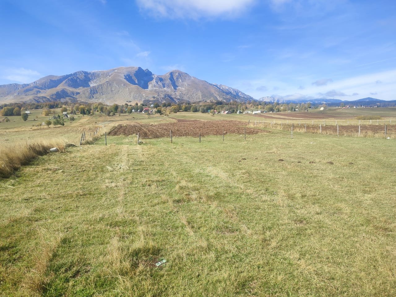 Атрактивен парцел за планински курорт, природа и инвестиционен потенциал Жабляк, Цетине