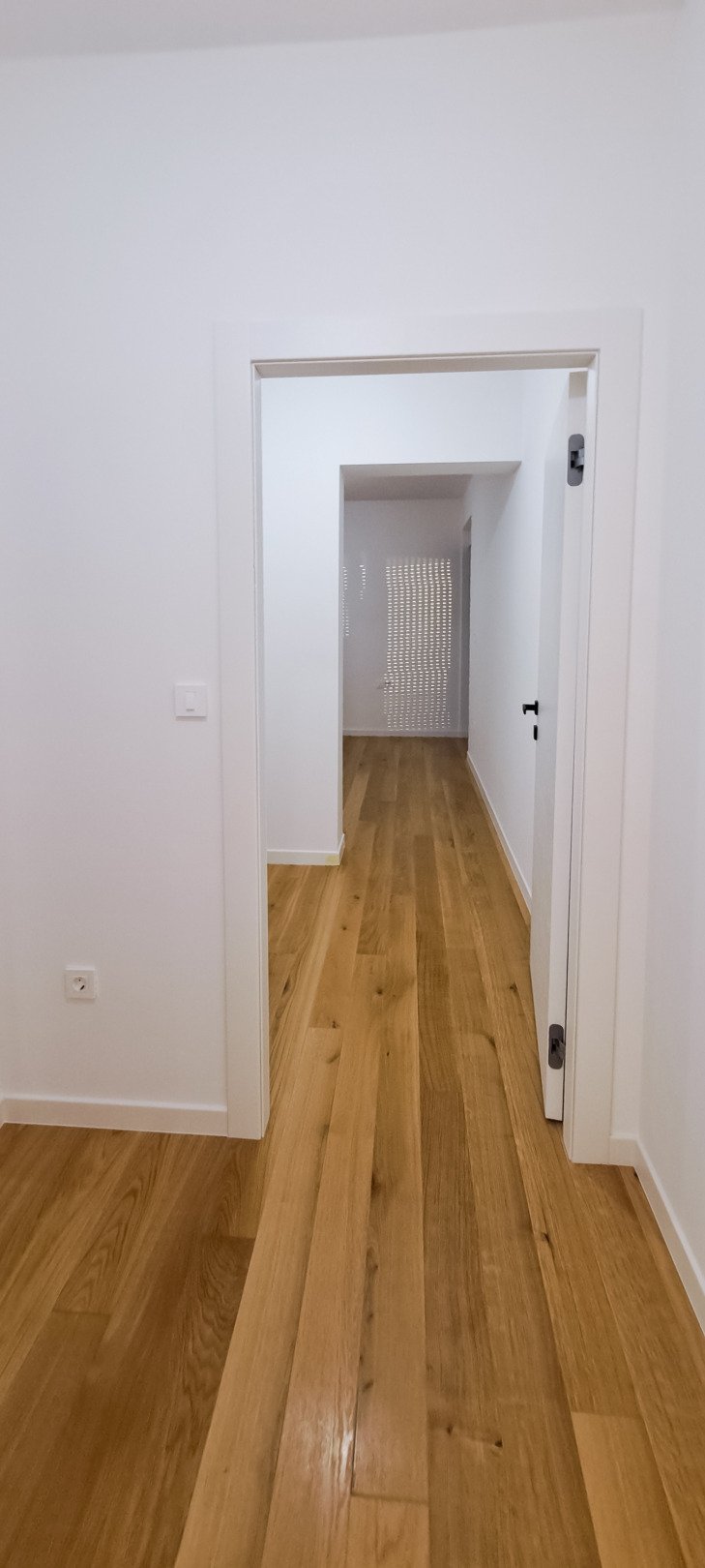 Премиум апартамент само на 50 м от морето, тераса на покрива → Привлака