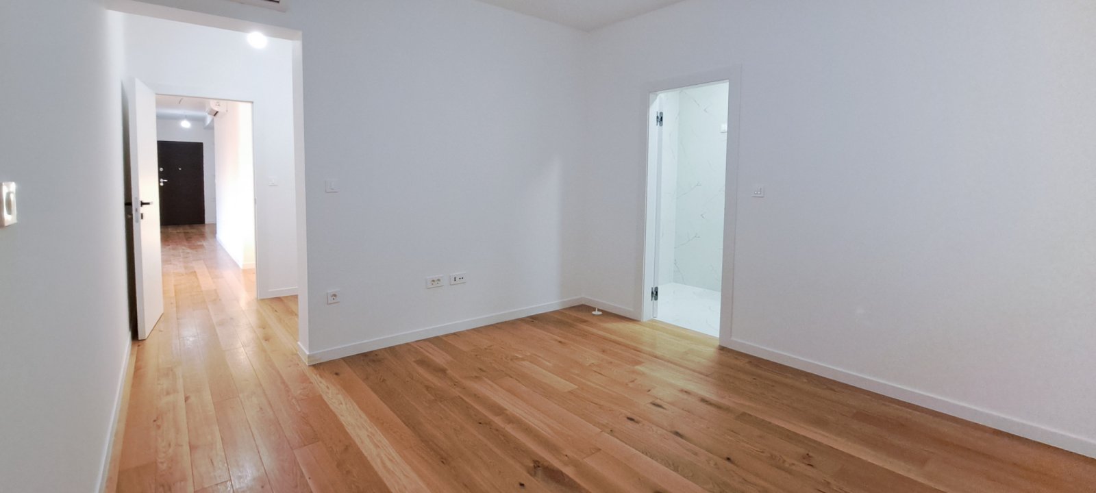 Премиум апартамент само на 50 м от морето, тераса на покрива → Привлака