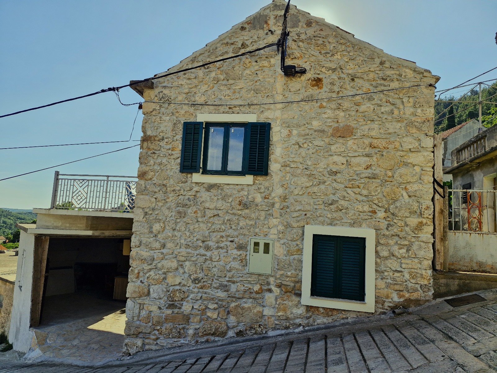 Каменна къща с изглед към морето и лозята - спокоен живот в сърцето на остров Корчула