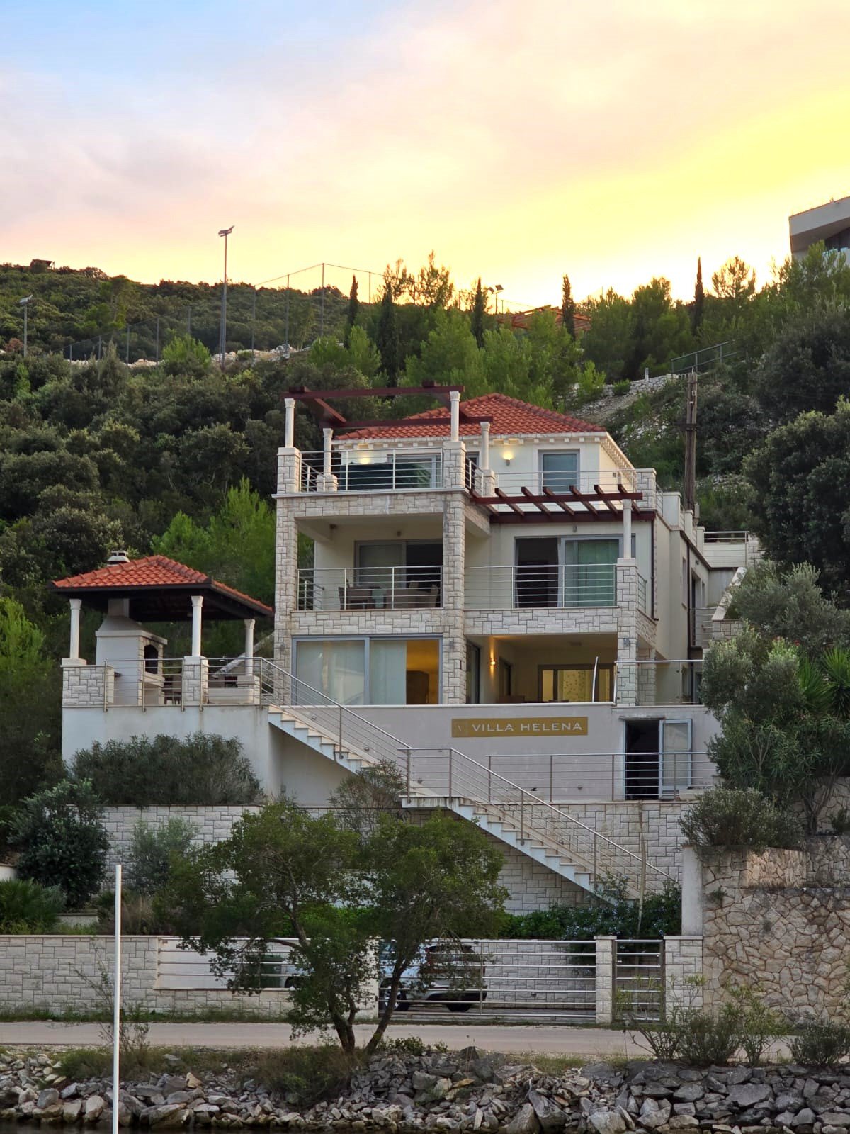 Луксозна вила на първа линия на брега на морето на остров Корчула, Жрново