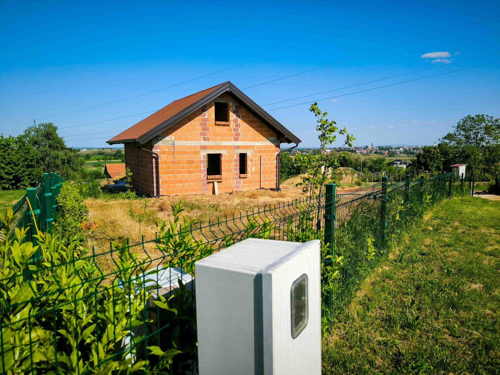 Vrbovec, Celine: Къща в строеж върху голям парцел от 3500 м² с овощна градина – Върбовец, Целине 