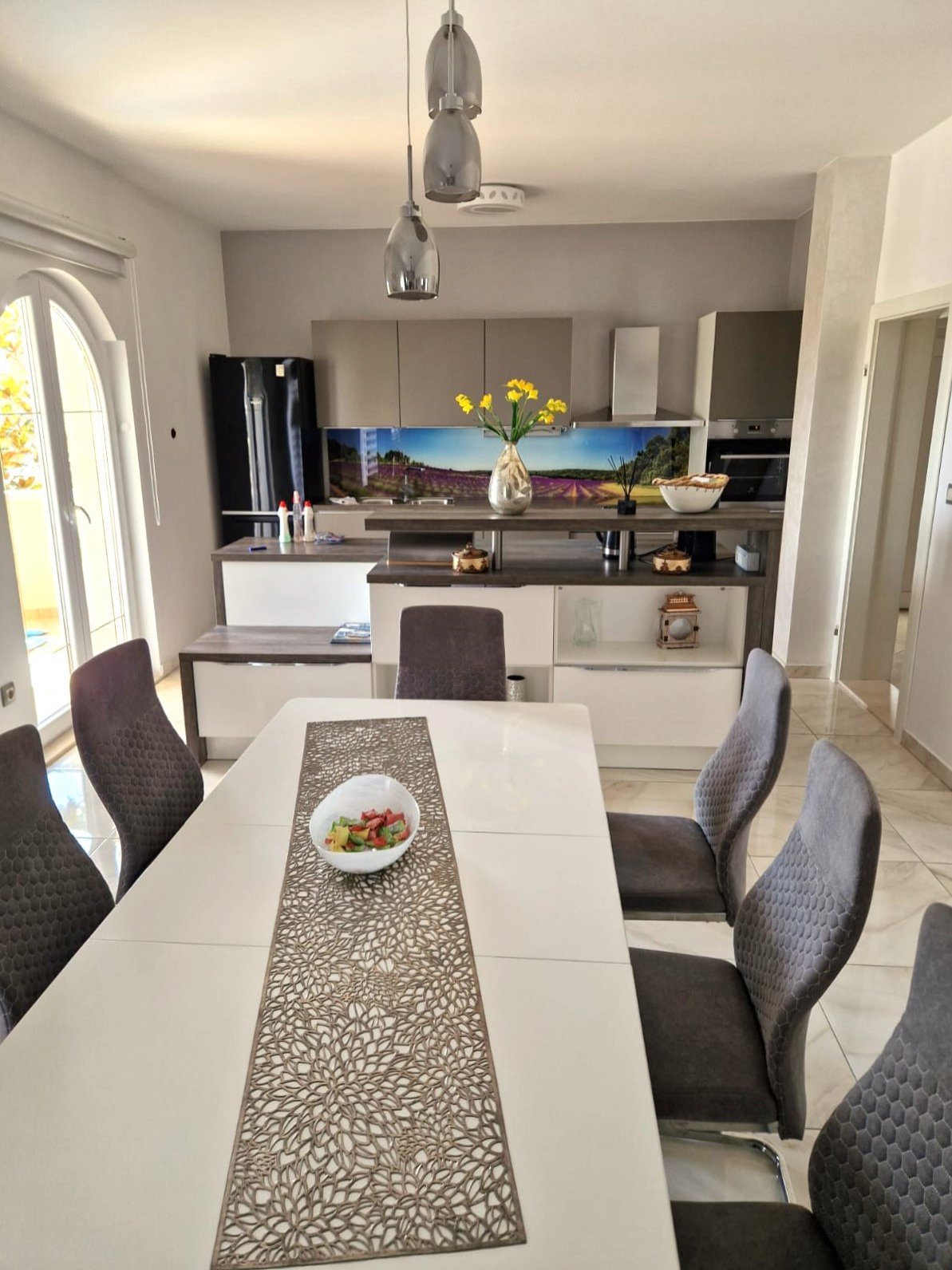 Просторна вила с басейн, уединение и инвестиционен потенциал, Кащел Стари в Хърватия