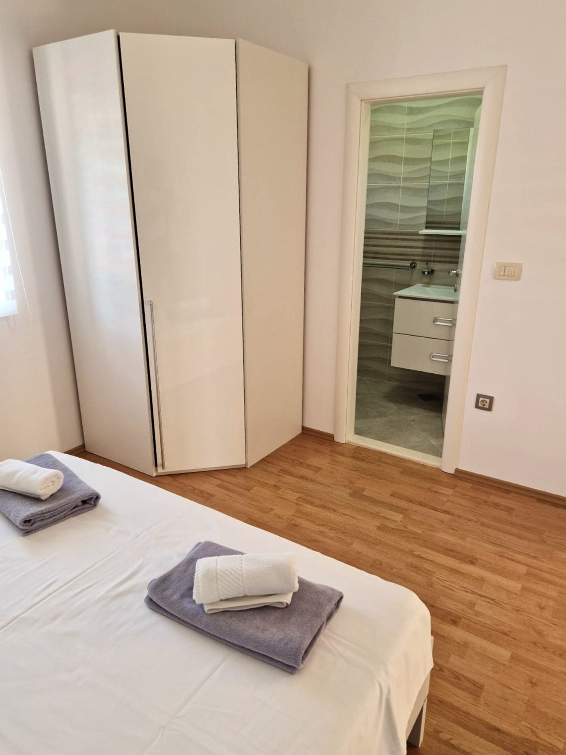 Просторна вила с басейн, уединение и инвестиционен потенциал, Кащел Стари в Хърватия