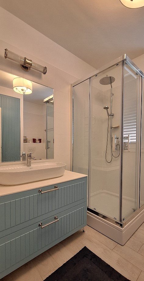 Просторен апартамент с гледка към морето и спокойствие, Рогозница