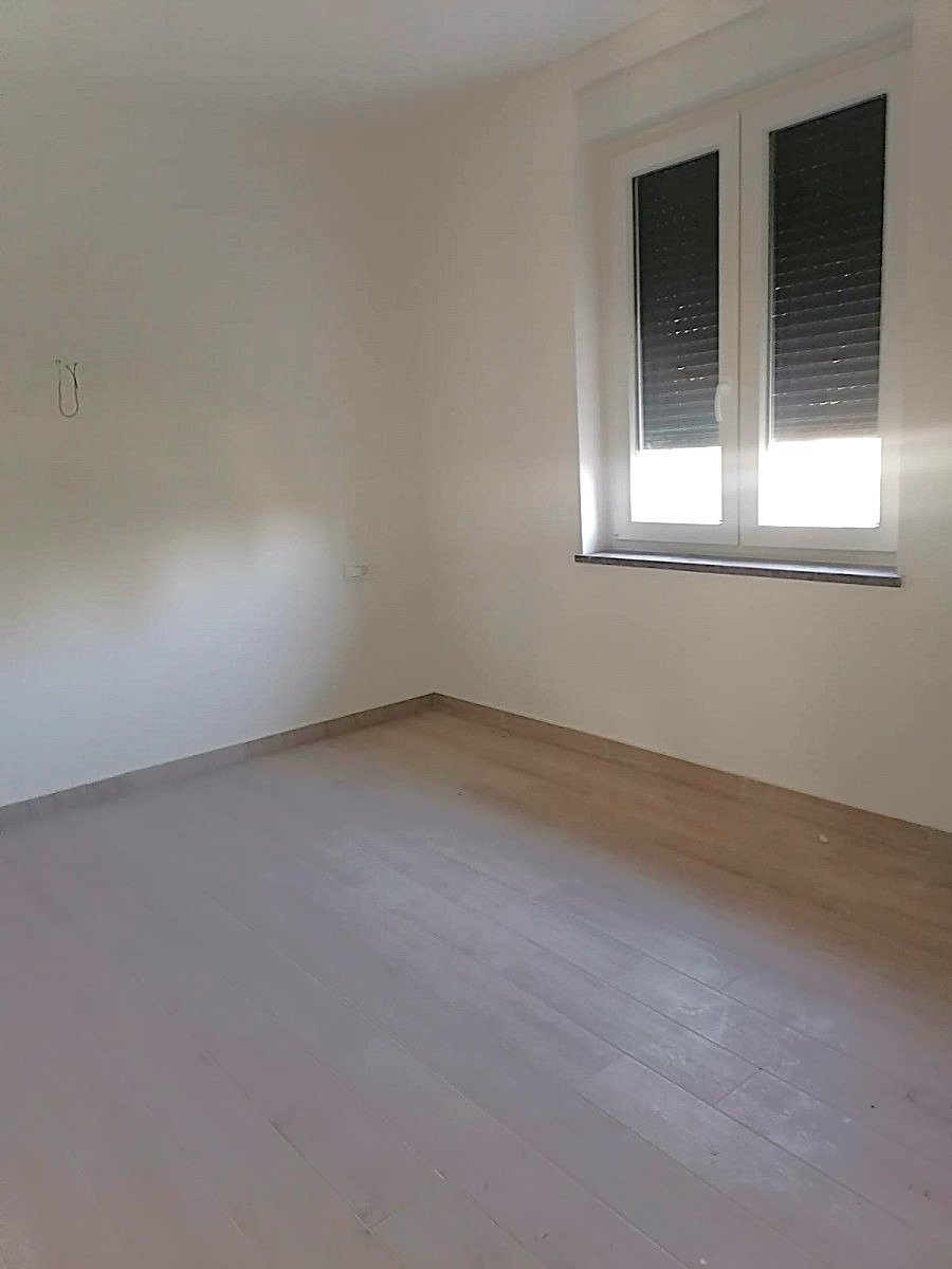 Апартамент с гледка към морето на чудесно място, само на 50 метра от брега. в Медулин