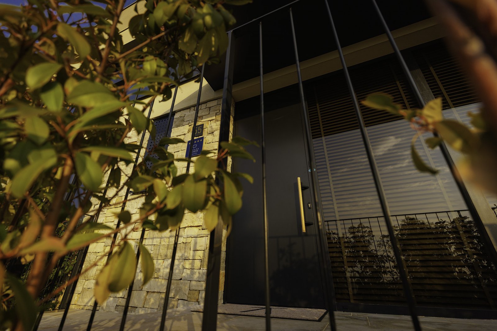 Луксозна вила с пет спални край морето в престижен курорт в Умаг Савудрия - вашият личен оазис в Истрия