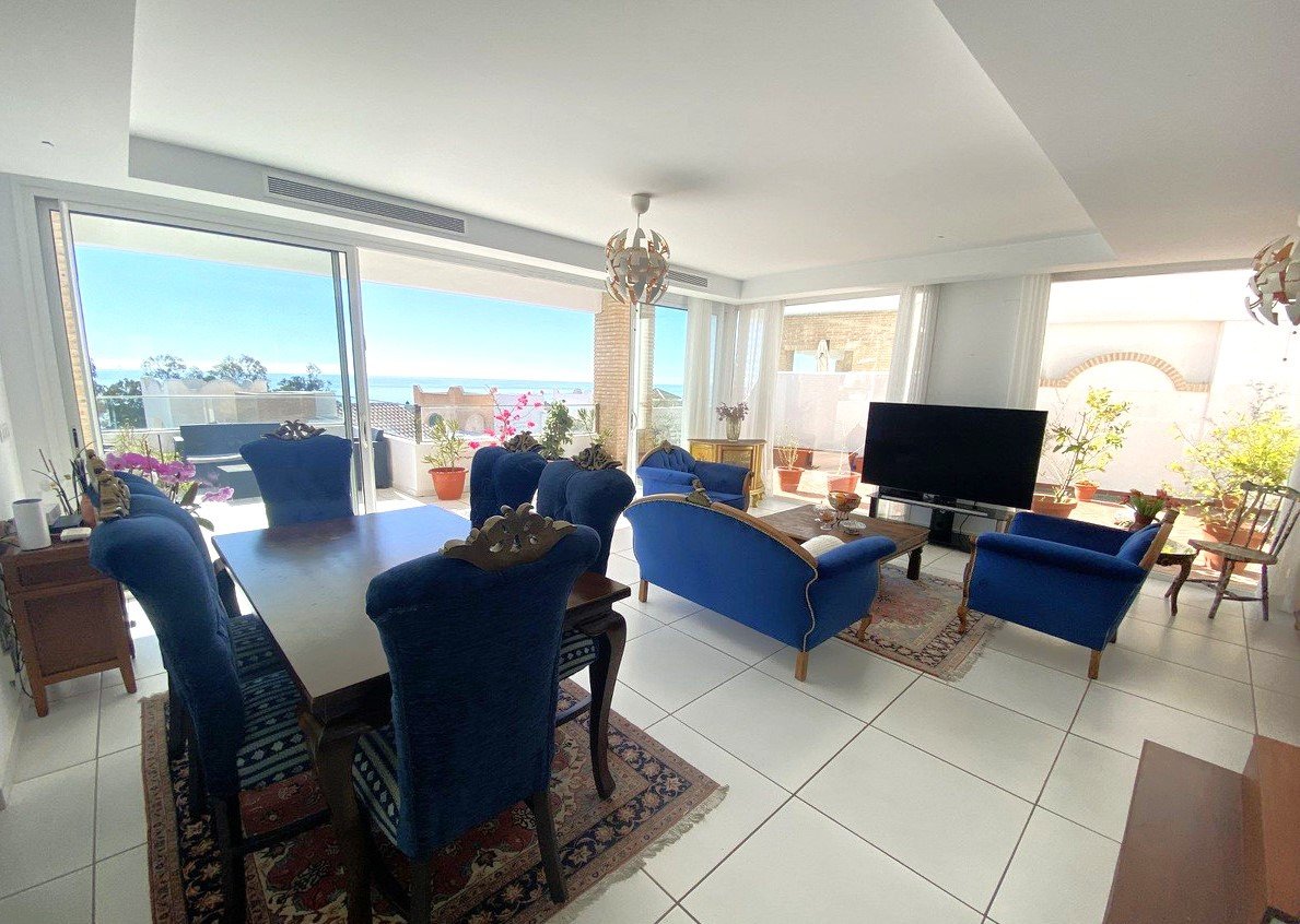 Луксозна вила със 180° гледка към морето - идеалното място за живеене в Коста дел Сол