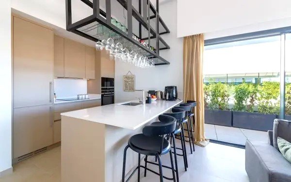 Модерен мезонет с гледка, частен басейн и лиценз за отдаване под наем – New Golden Mile, Естепона