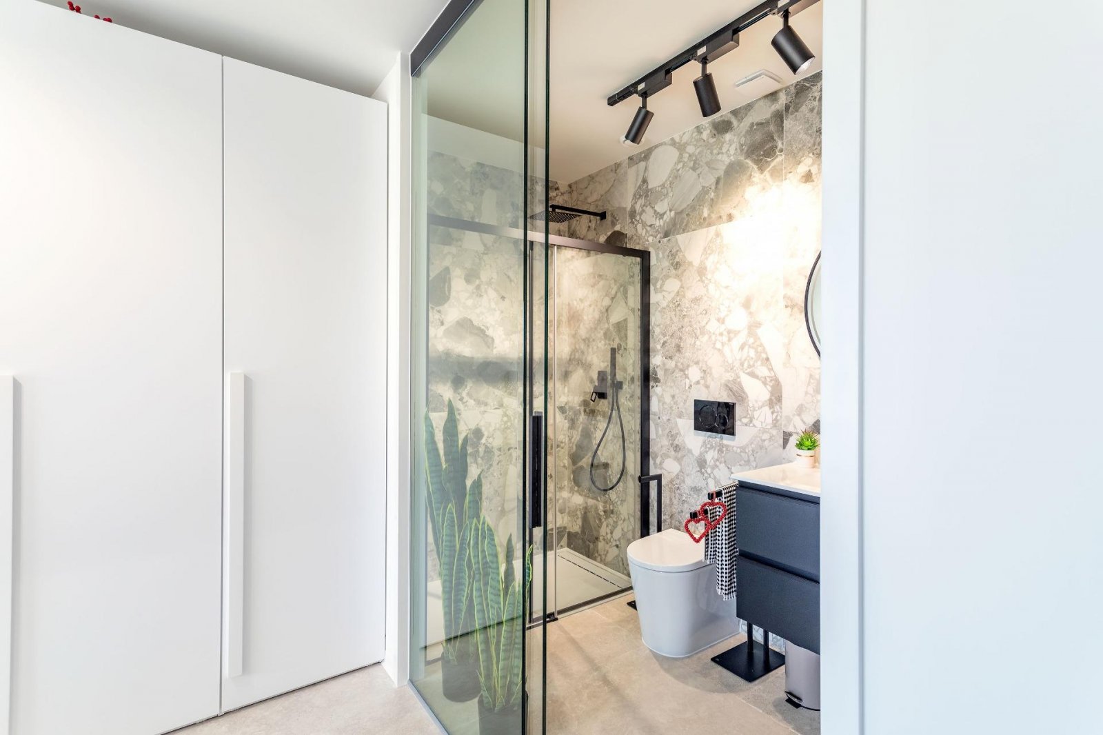 Стилен апартамент с тераса край голф игрището и морето – Финестрат