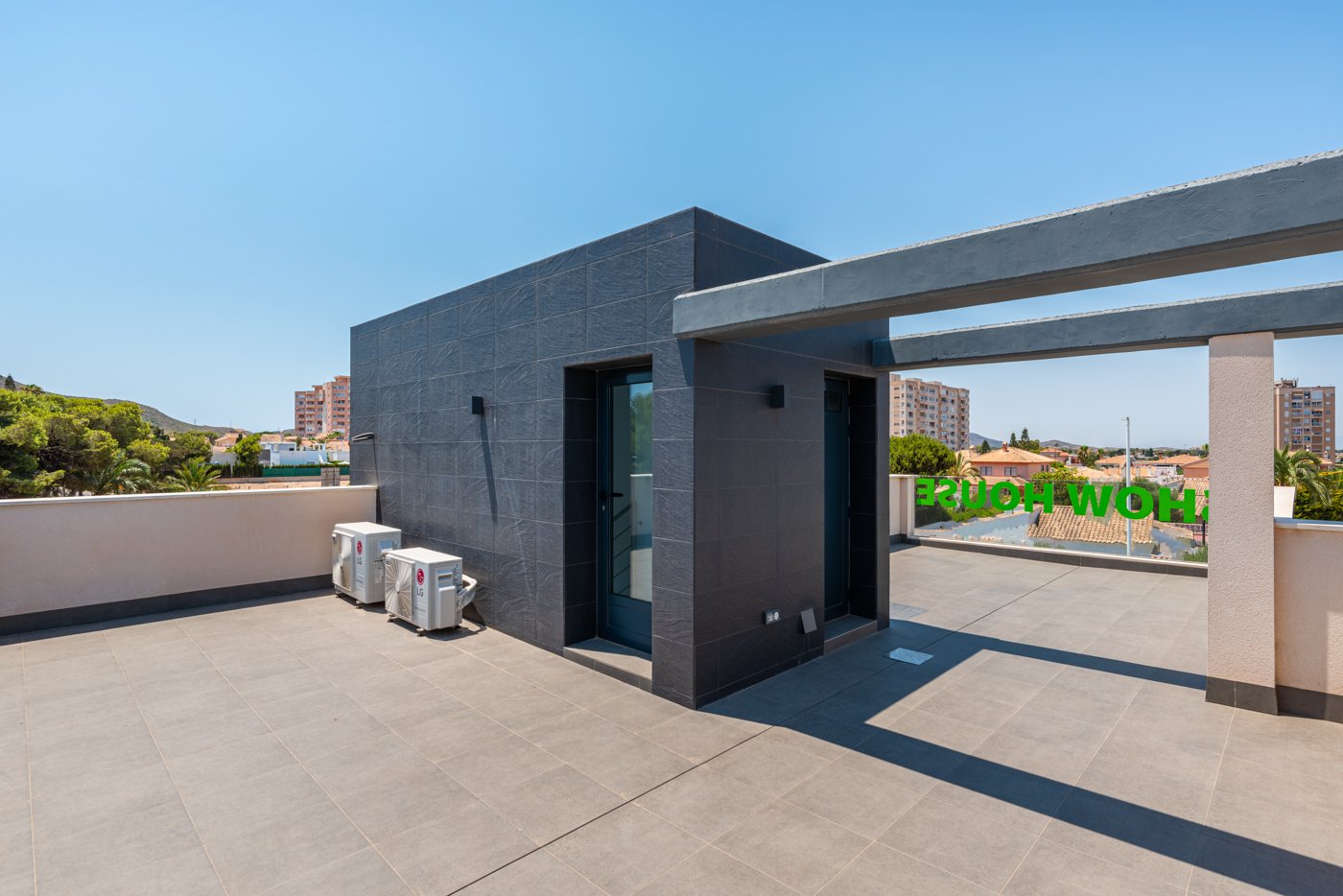 Ексклузивни самостоятелни къщи, на 1 км от морето, Плая Параисо