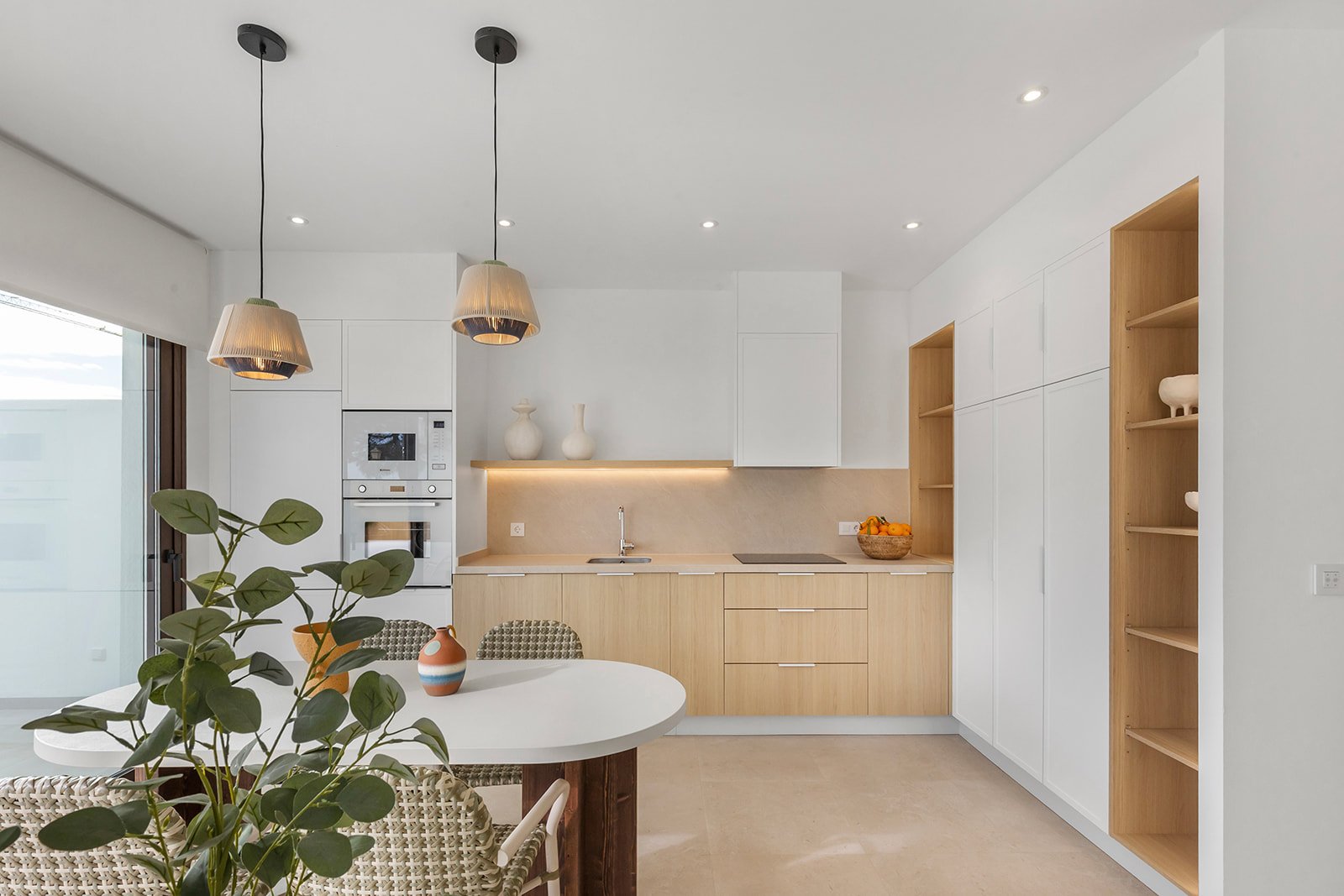 Модерно самостоятелно шале́, на 1 км от морето, Лос Алкасарес