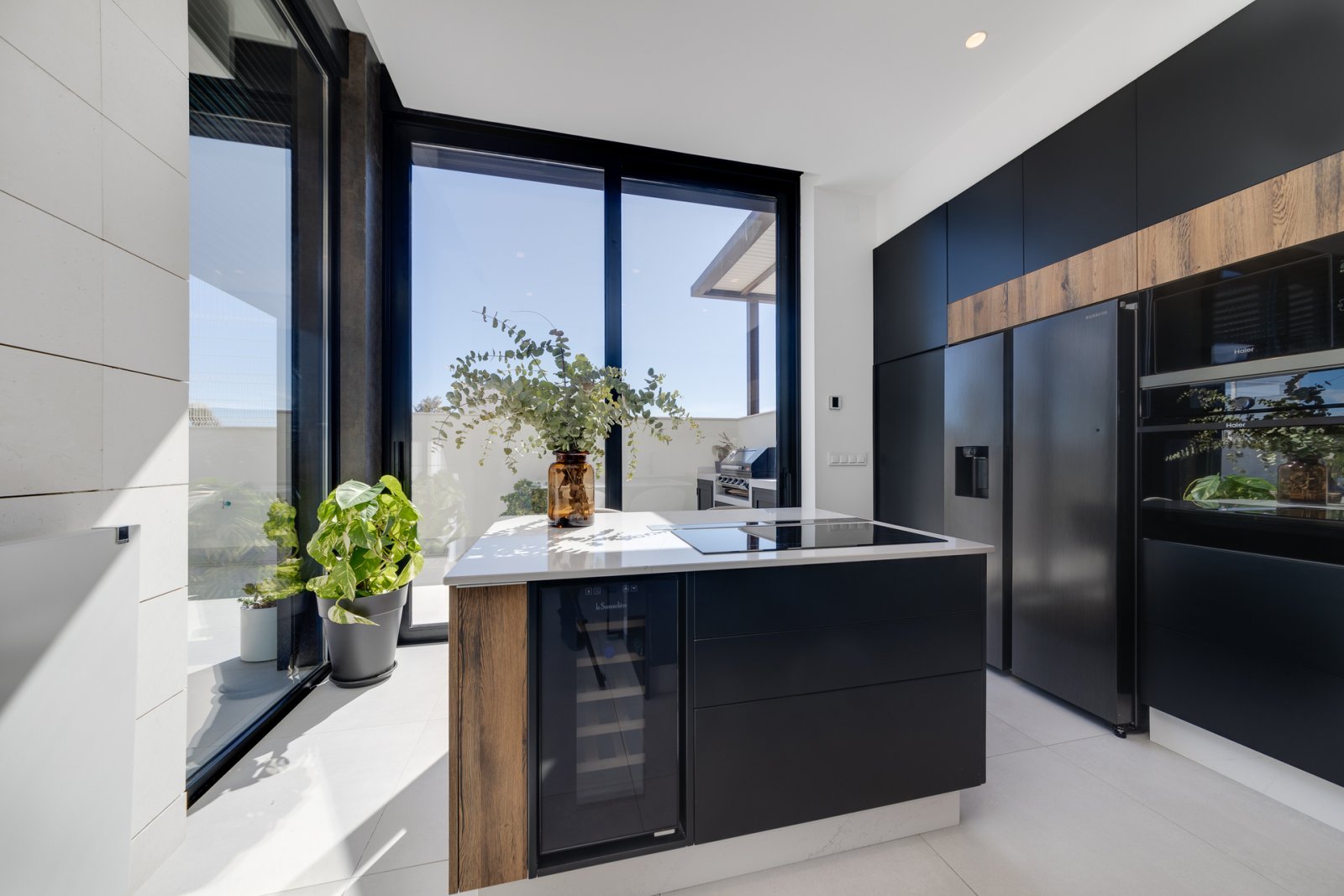 Модерна самостоятелна къща с басейн и градина, близо до голф игрището, Пилар де ла Орадада