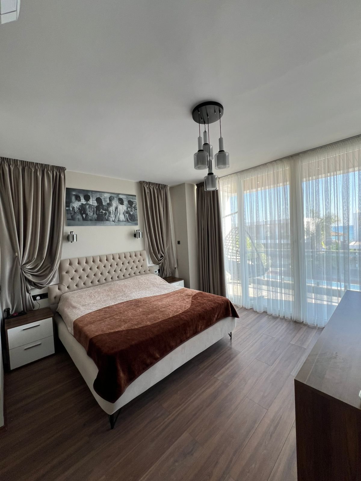 Тази модерна полуотделна вила се предлага за продажба в един от най-популярните жилищни комплекси в Северен Кипър, Four Seasons Life, разположен на...