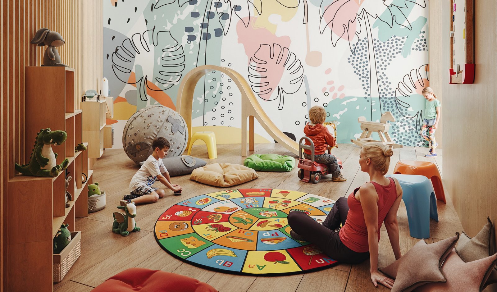 Модерни апартаменти, изглед към морето и близо до голф, Las Lagunas de Mijas