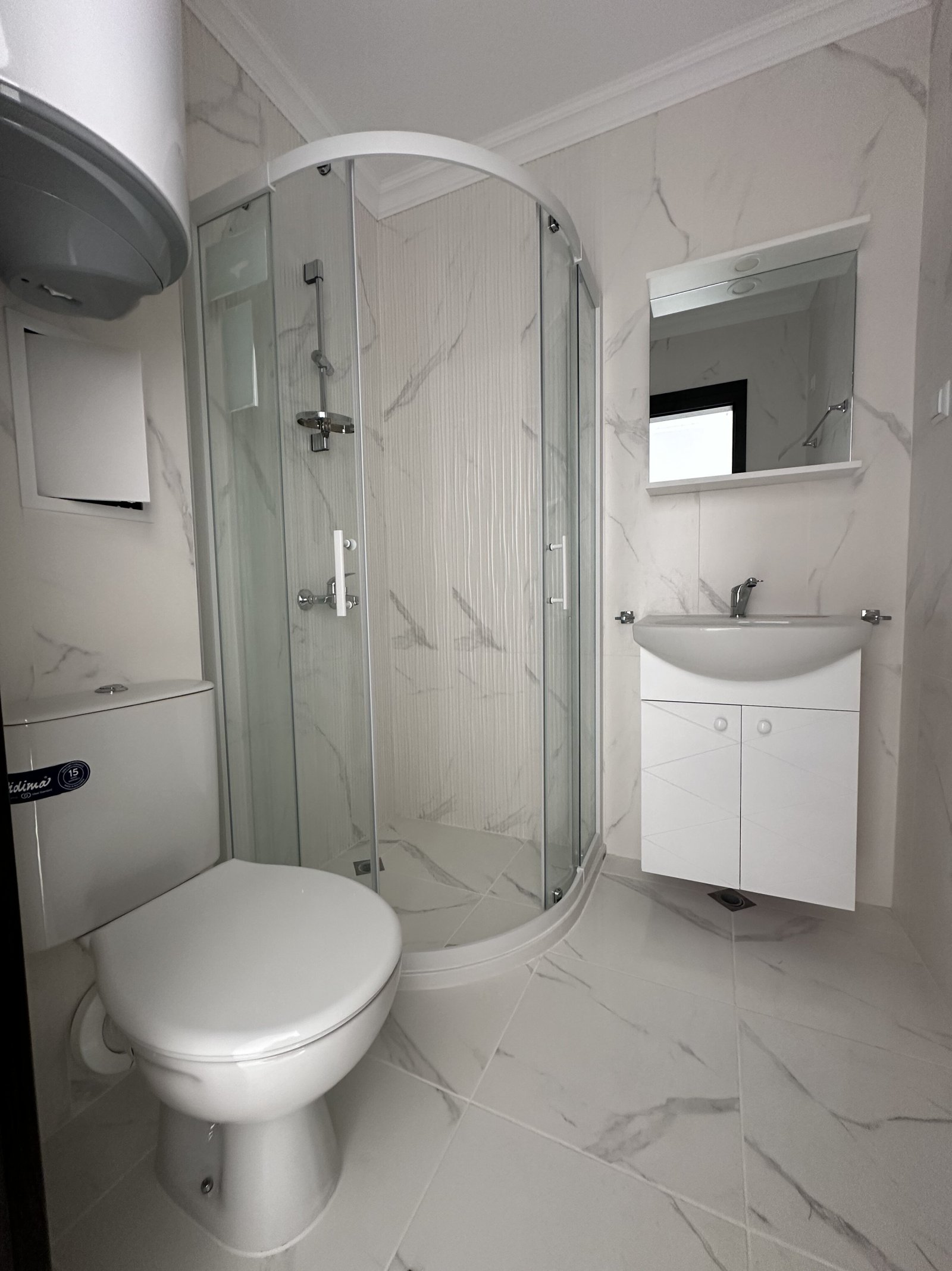 Студио с гледка към морето, необзаведено, в комплекс Етара 4 в Свети Влас, България