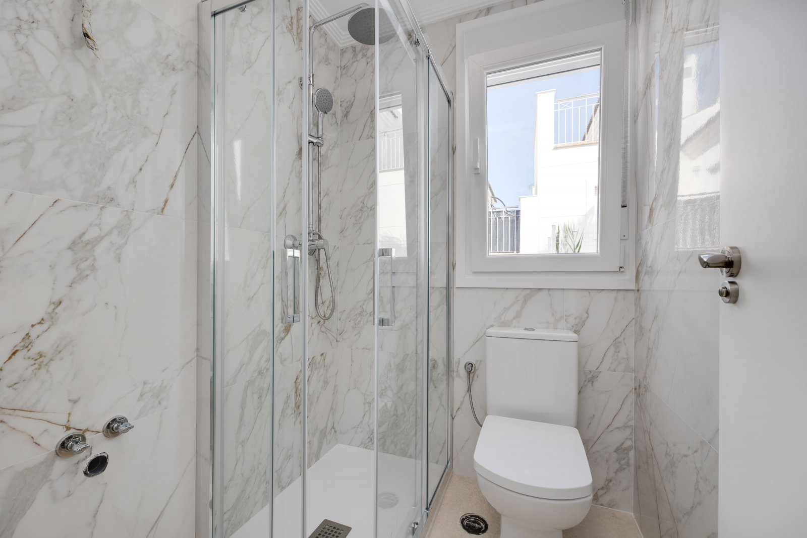 Ексклузивни самостоятелни къщи, на 5 км от морето, Сан Фулхенсио