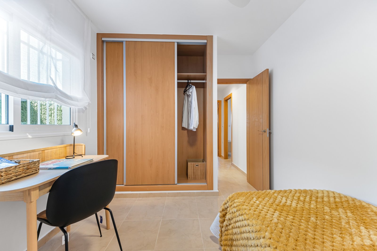 Модерни апартаменти на 2 км от морето, с басейн и градина, Ориуела