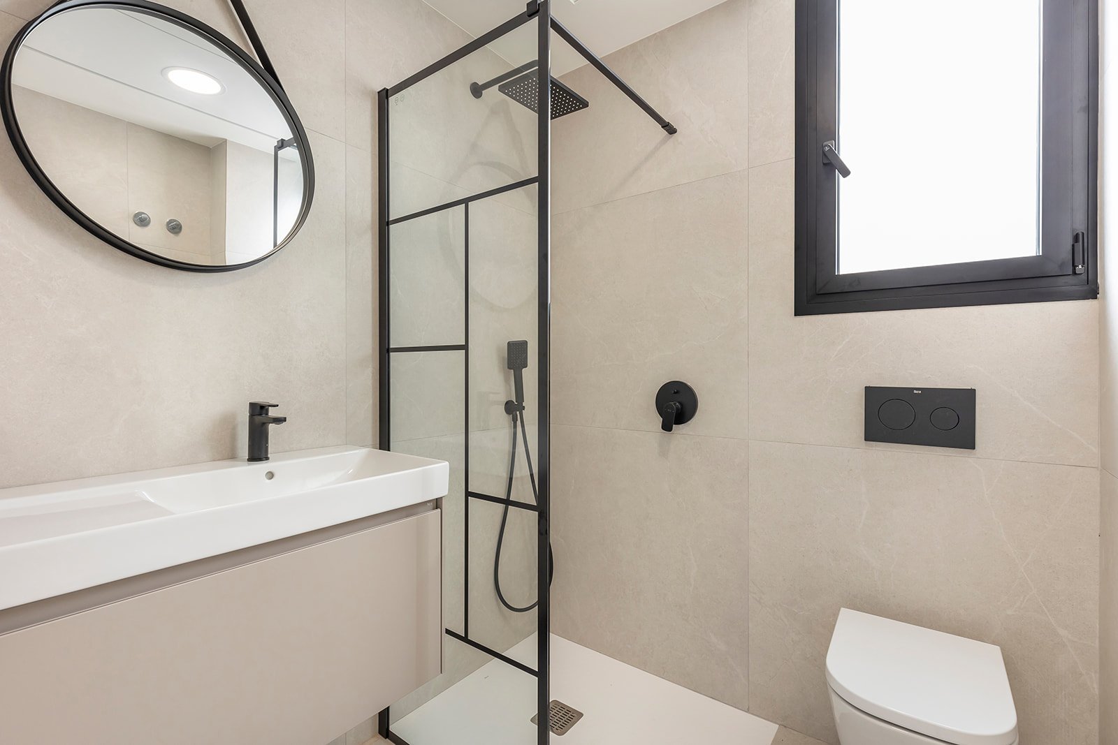 Модерна вила, частен басейн и на 2 км от морето, Лос Алказарес