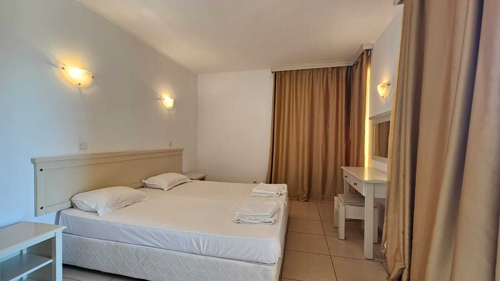 Различни двустайни апартаменти в Tria Apart Слънчев бряг, България