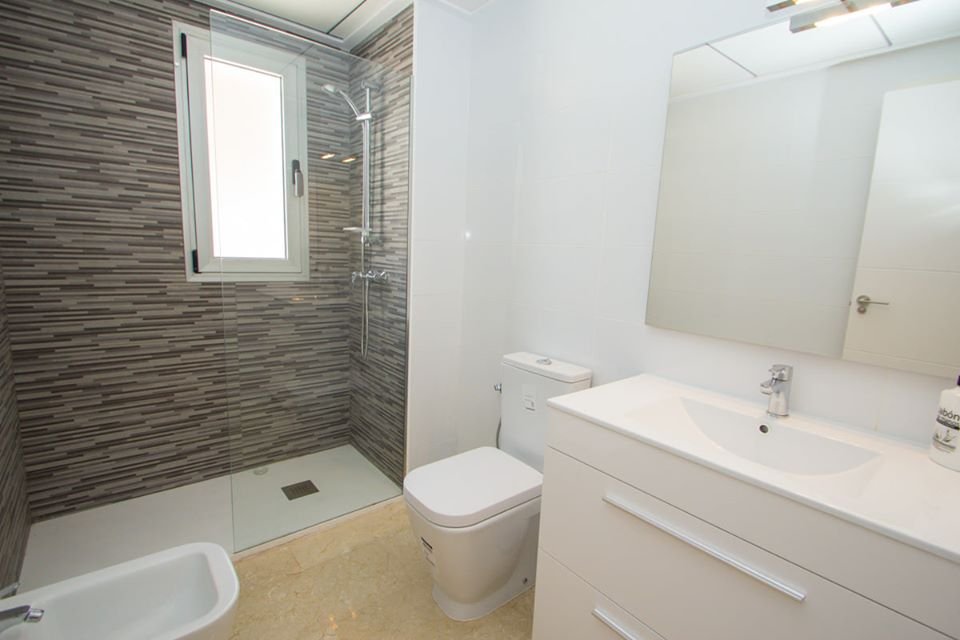 Пълно обзаведени апартаменти с тераса и общ басейн, Лас Филипинас