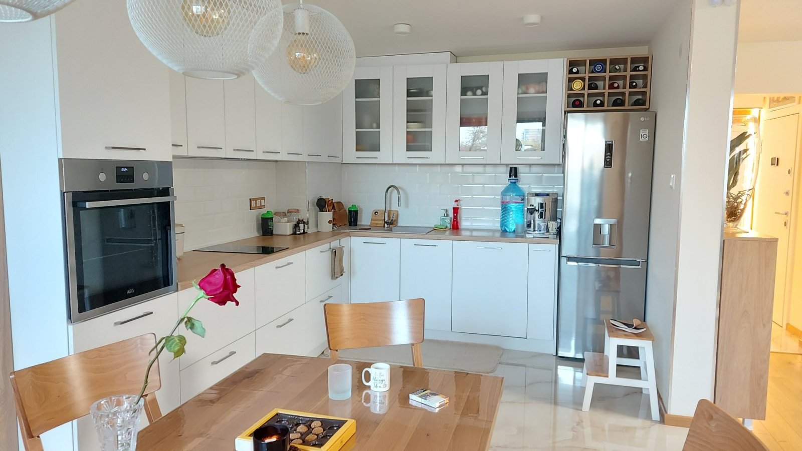 Луксозен реновиран апартамент с 4 стаи близо до Медицинския университет София