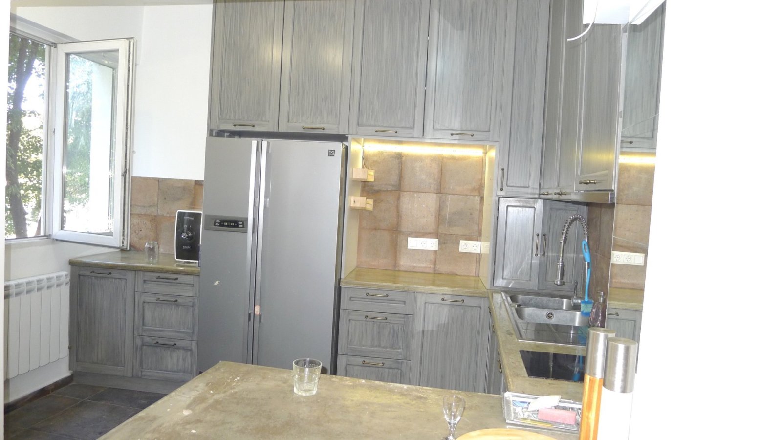 Двустаен апартамент в центъра на София | Руски паметник