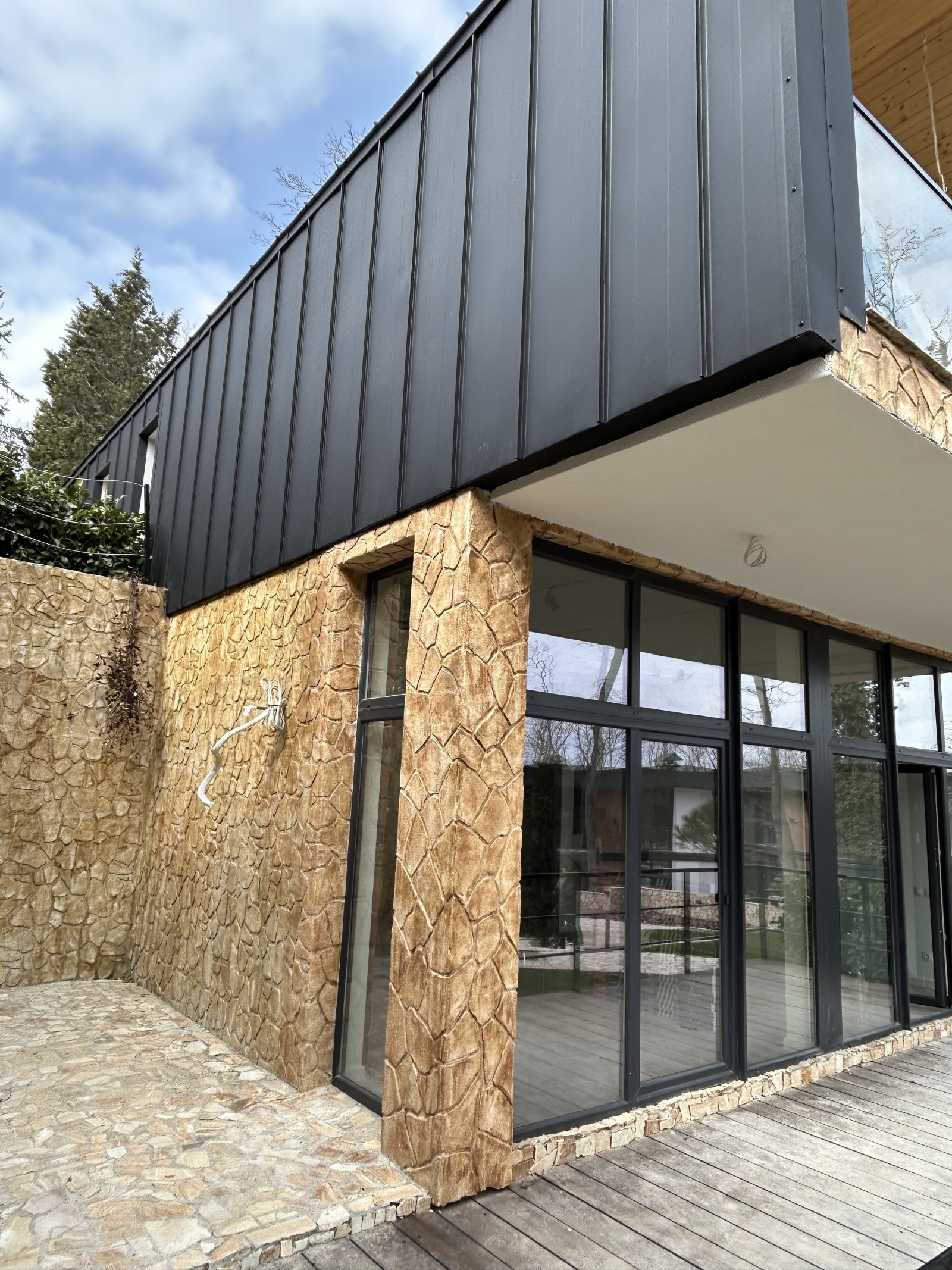 Модерен двуетажен полублок в Forest Club Варна – с площ от 150 м²