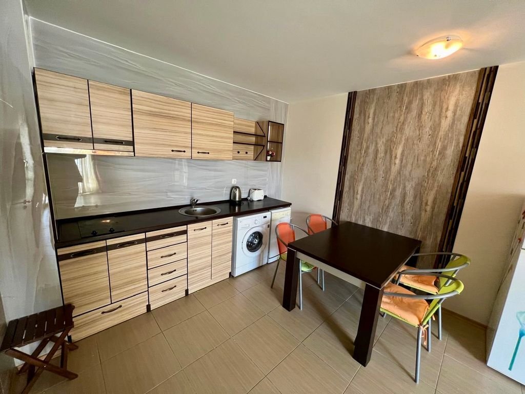 3-стаен апартамент в Аполон 7, Равда, България