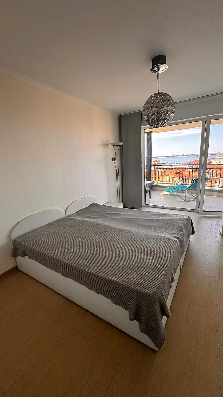 Апартамент 1+3 в Комплекс Royal Palm, Свети Влас, България