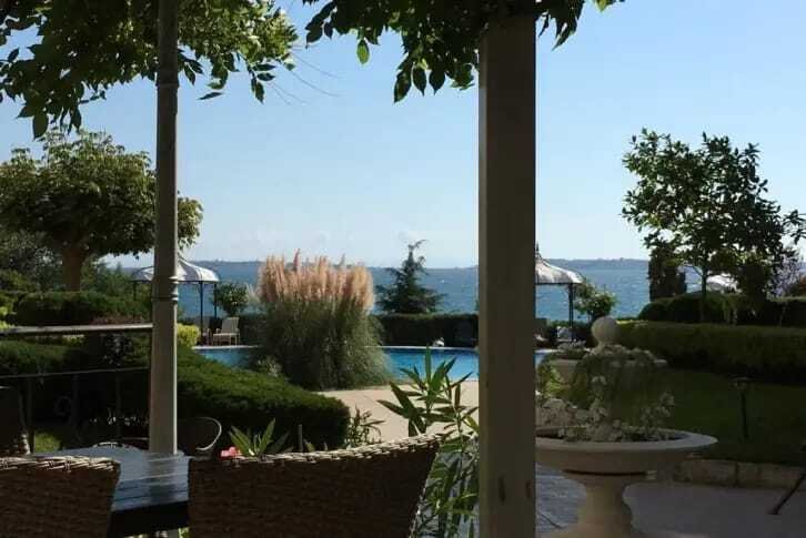 Двустаен апартамент с изглед към морето в комплекс Royal Bay 1 в Свети Влас, България