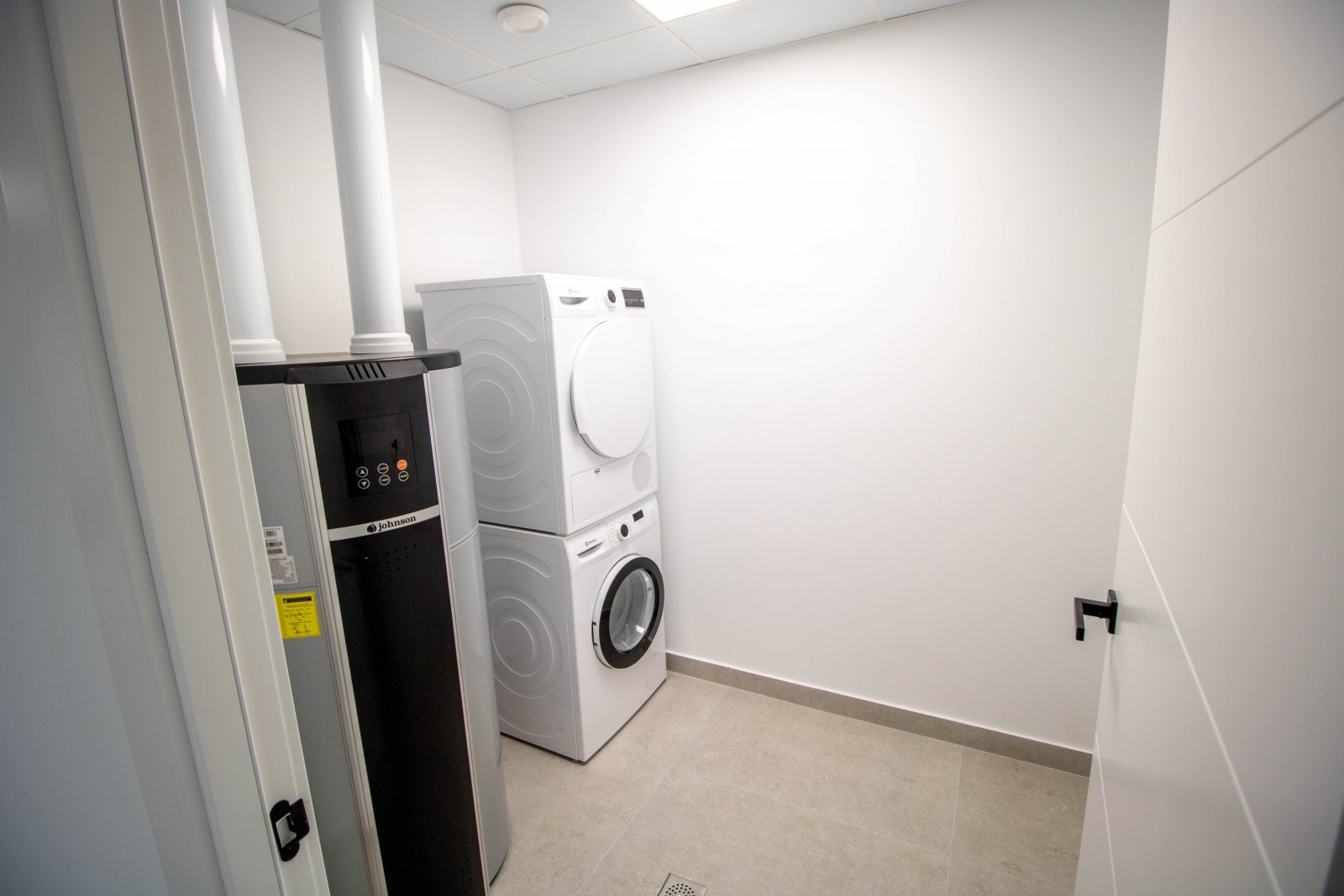 Ексклузивни самостоятелни къщи, на 5 км от морето и на 700 м от голф игрището, Финестрат