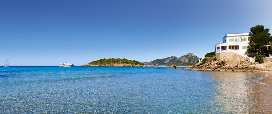 Стилен апартамент с тераса и солариум на 100 м от плажа Сан Телмо на Майорка