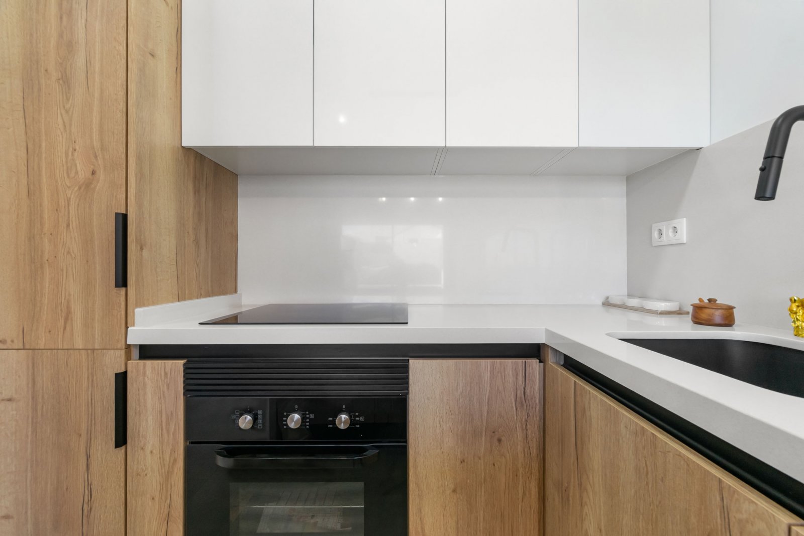 Просторни апартаменти с изглед към морето и басейн, Сантяго де ла Рибера