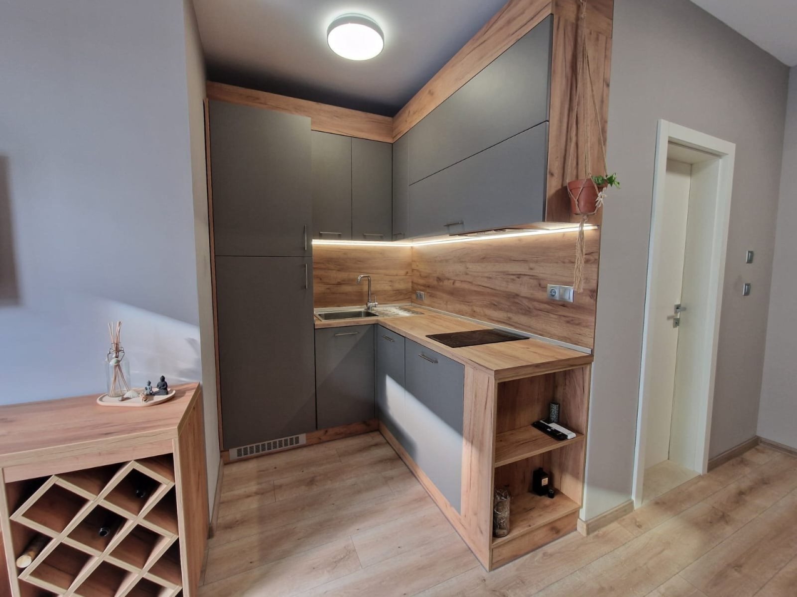 Пълно обзаведено студио с прекрасен изглед към морето и басейна в нов луксозен комплекс – Open Sea Residence, Бяла, България