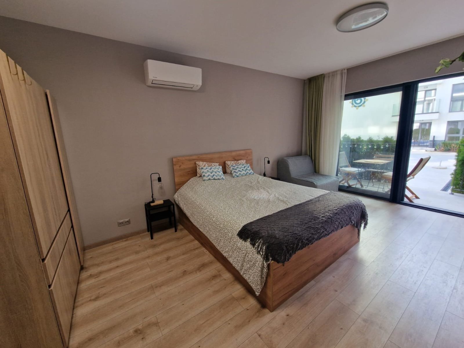 Пълно обзаведено студио с прекрасен изглед към морето и басейна в нов луксозен комплекс – Open Sea Residence, Бяла, България