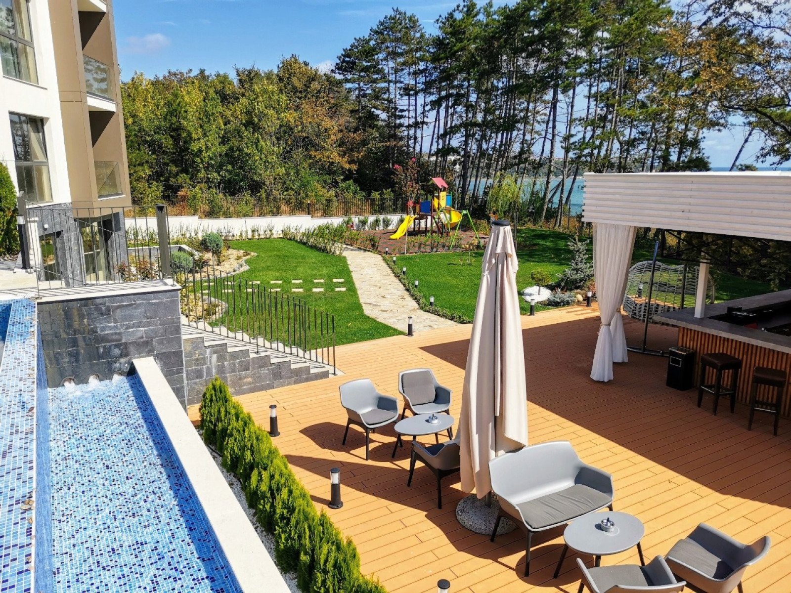 Пълно обзаведено студио с прекрасен изглед към морето и басейна в нов луксозен комплекс – Open Sea Residence, Бяла, България