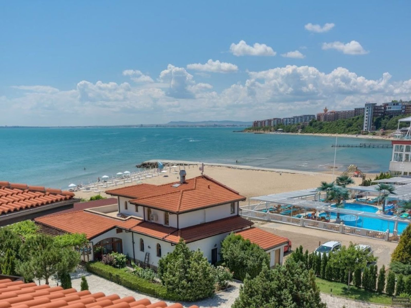 Sveti Vlas: Просторен апартамент с две спални и изглед към морето в комплекс Робинзон Бийч, България. 