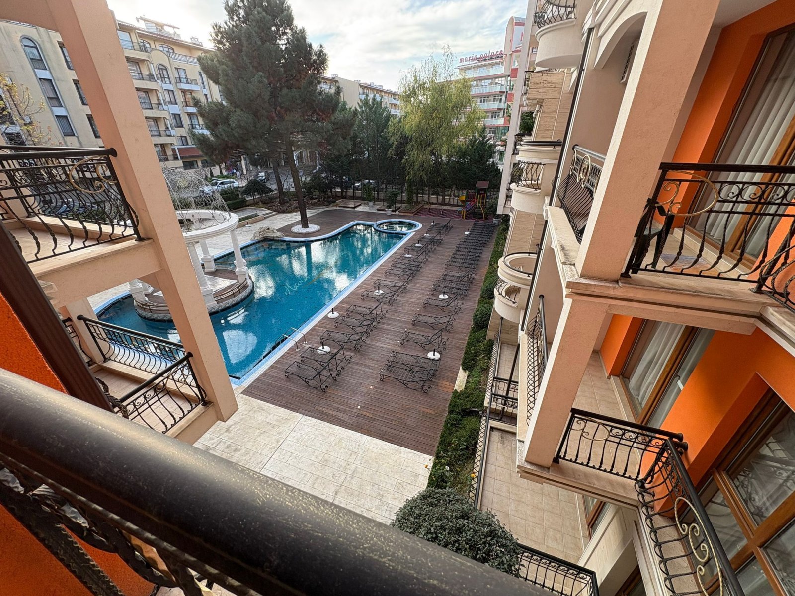Тристаен апартамент в Harmony Suites Grand Resort Sonnenstrand, България