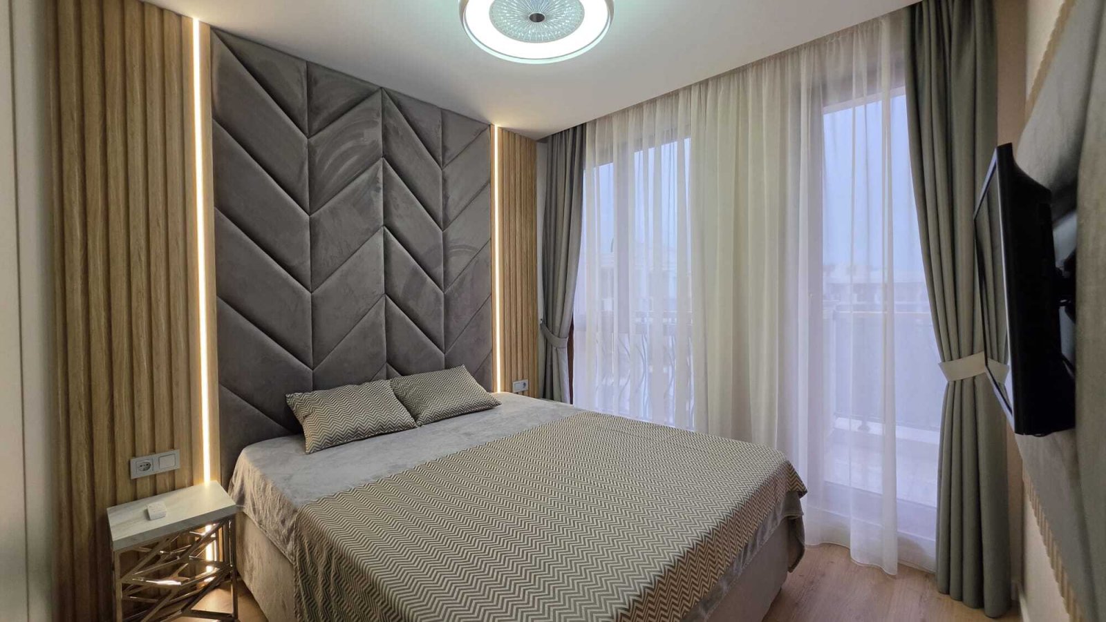 Двустаен апартамент в Harmony Suites 14, Слънчев бряг, България