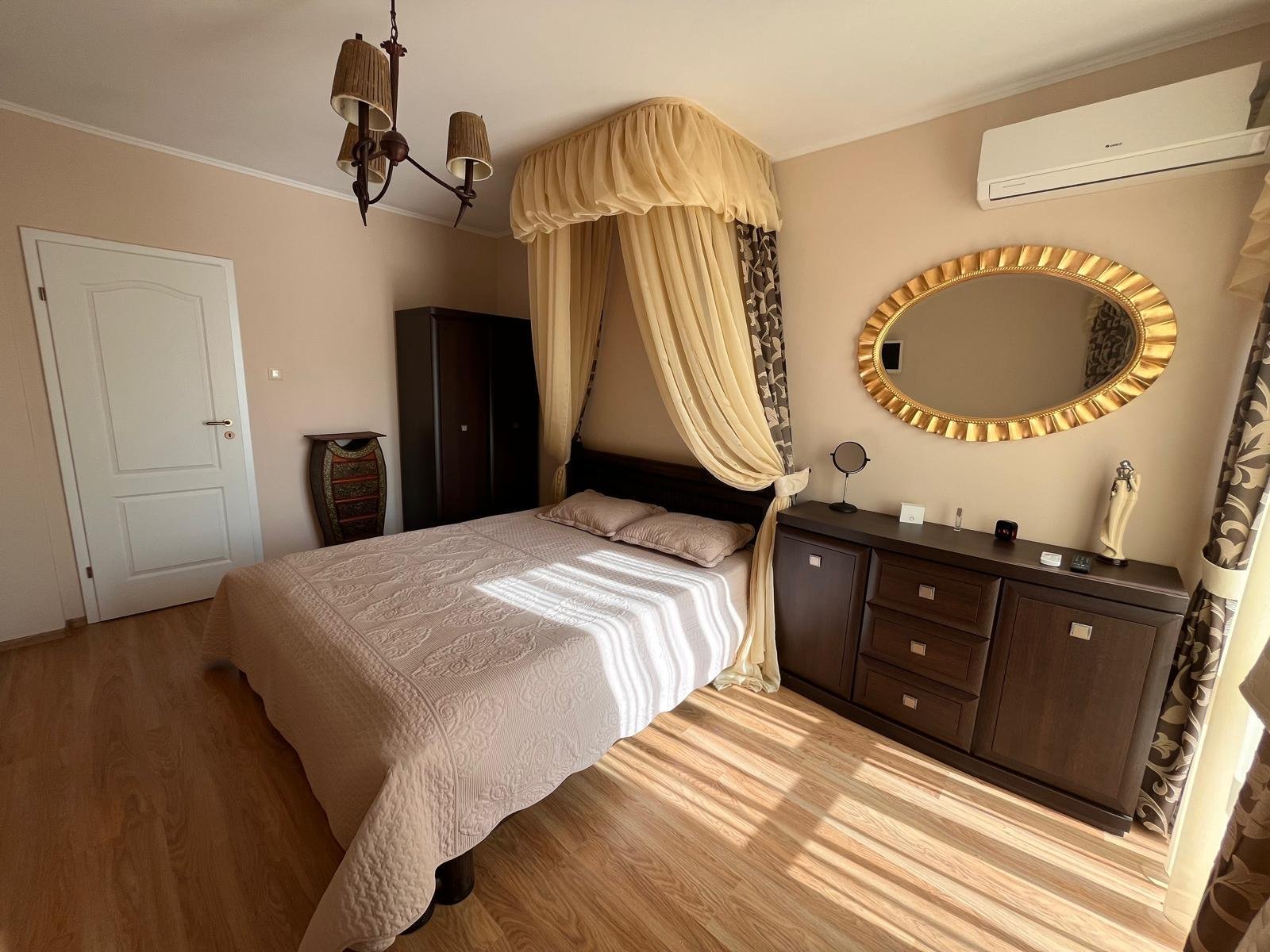 3-стайни апартаменти в Izida Palace, Слънчев бряг, България