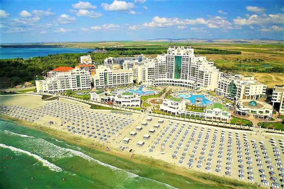 Напълно обзаведен Двустаен апартамент в Сънсет Ризорт, Поморие Sunset Resort