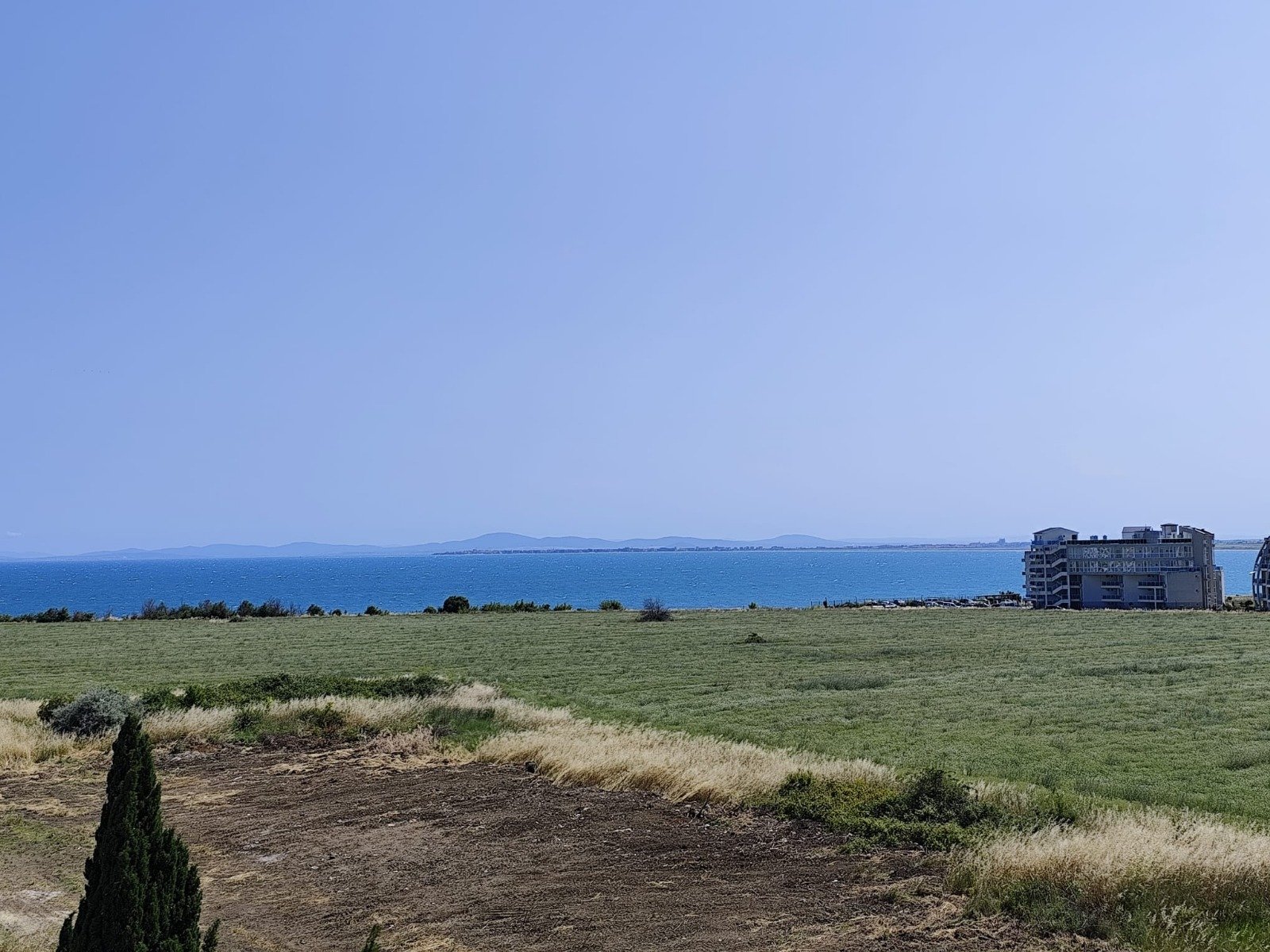 Двустаен апартамент с морска гледка в комплекс Сънсет, Равда