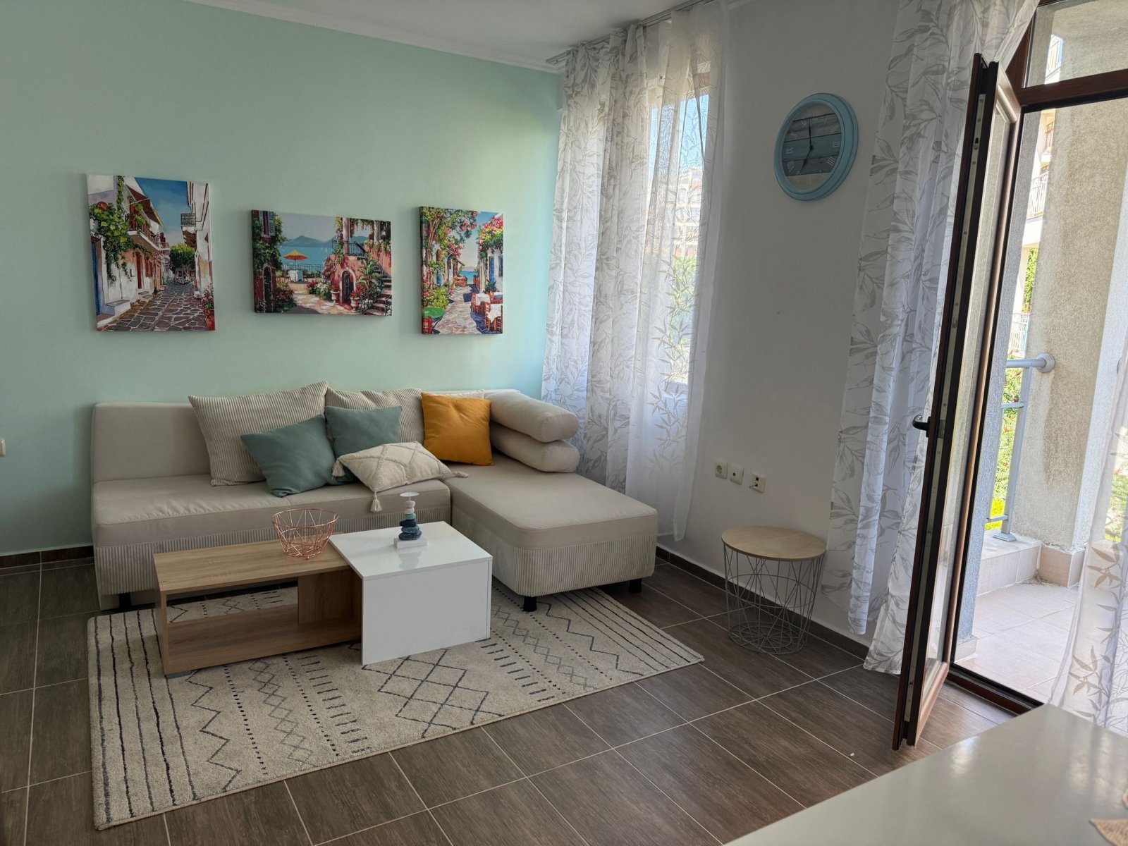 Двустаен апартамент на 100 м от морето в престижния комплекс Sun Wave, Свети Влас