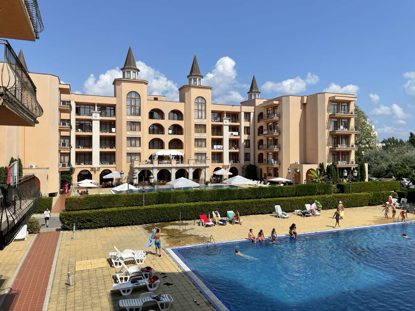 Nesebar: Palazzo Двустаен с готови документи за сделка 