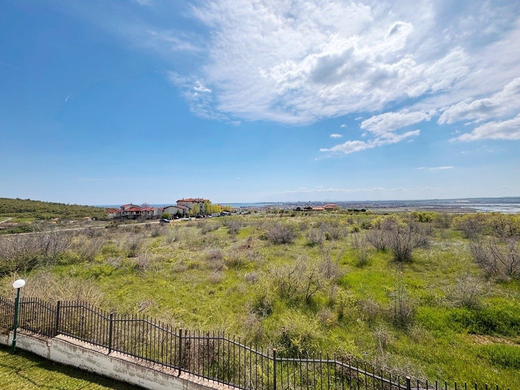 Двустаен апартамент с гледка към морето и басейна в Nessebar View