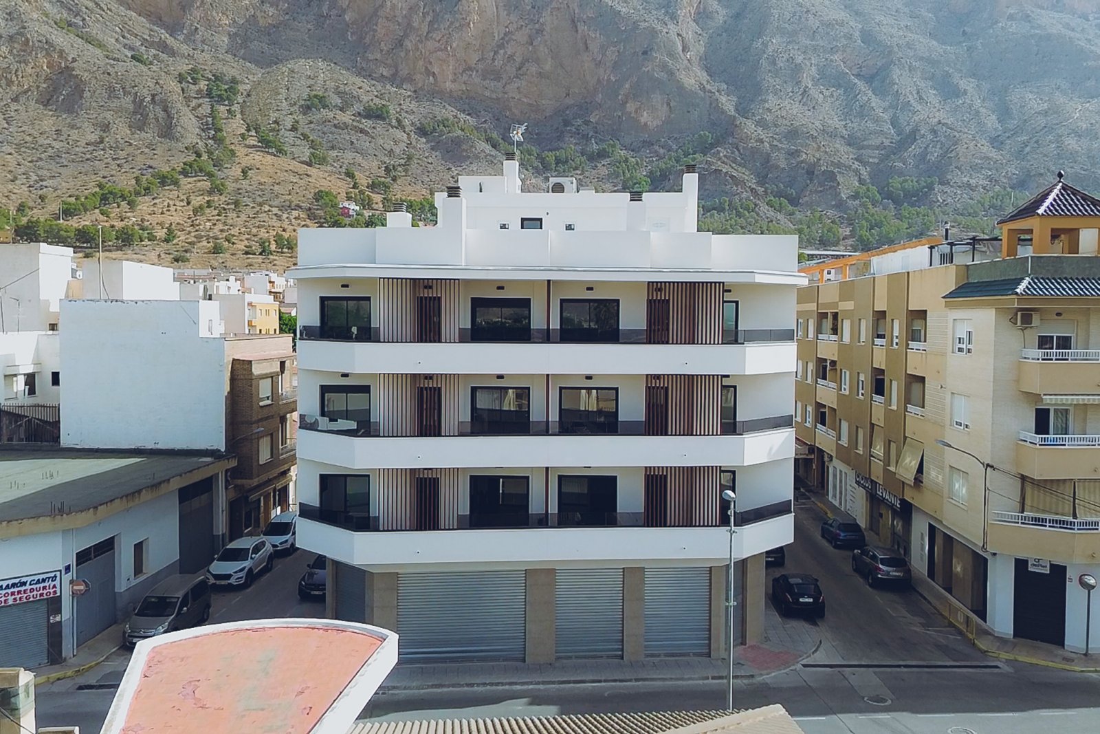 Redován, Alicante: Модерни апартаменти и мезонети, частни тераси и гаражи, Редован 
